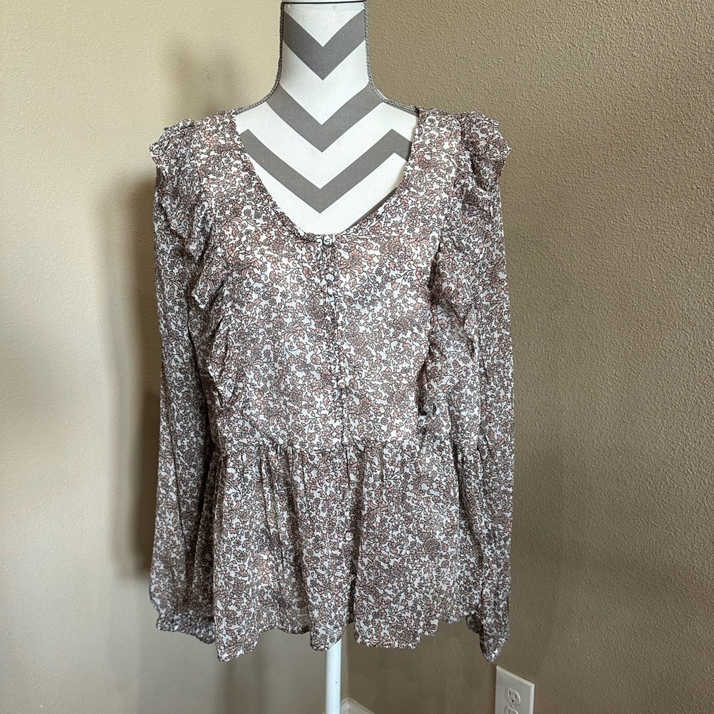Moon Orchid floral blouse with ruffle detail, size 18/20